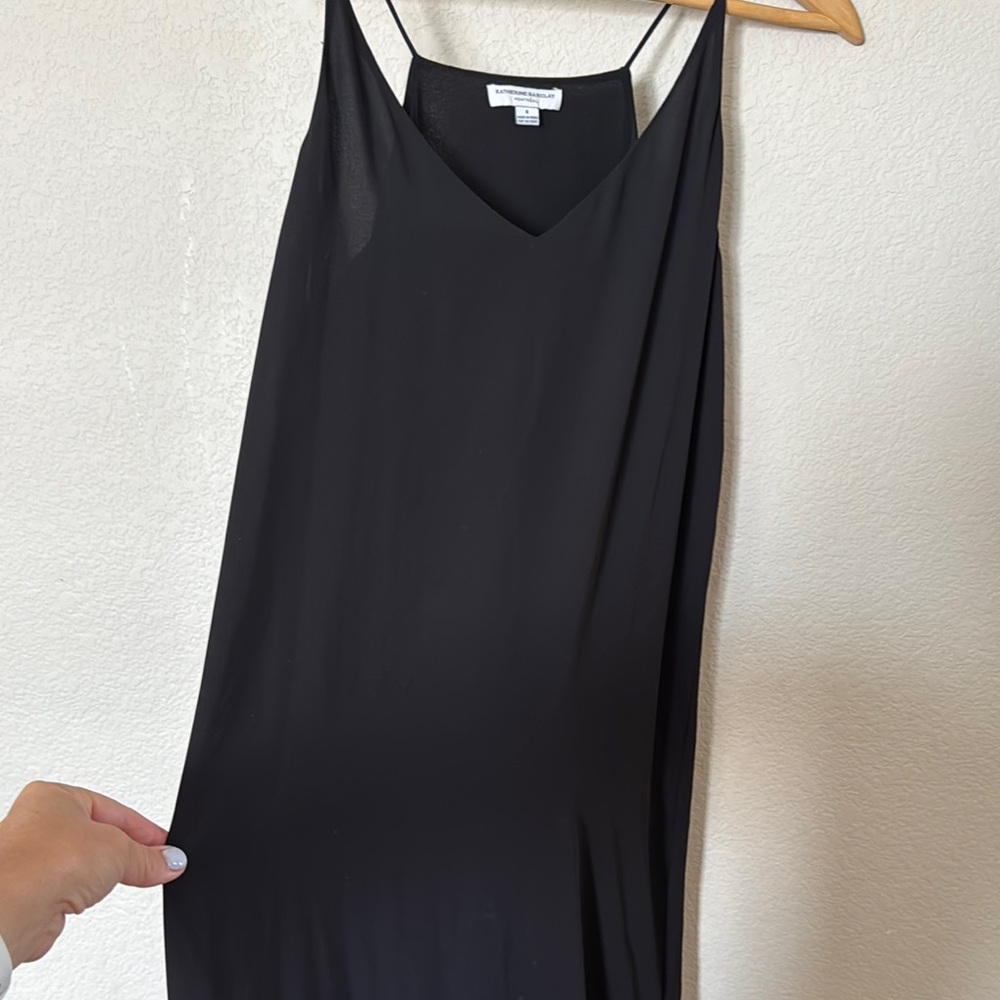 Katherine Barclay Black Sleeveless Slip Dress - Picture 5 of 5